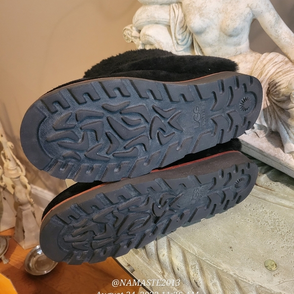 Ugg Maylin Sheepskin Sherpa Fur Boots in Black Size 7 #490 - Picture 8 of 16